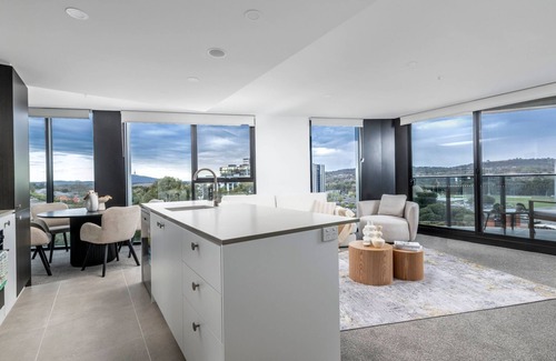 Phillip Apartment | Elegant 2BR Stay with Gym, Cinema & Pool in ACT