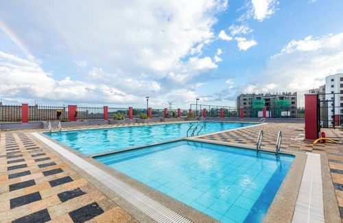Ruiru Apartment | Elegant 2BR with Gym, Pool Access & Fast WI-FI in Tatu City.