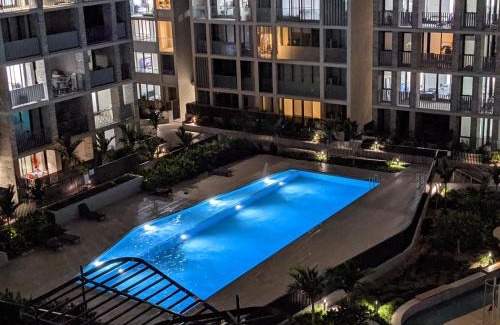 Lidcombe Apartment | Elegant 3-bed 2-bath, balcony, with pool included, NO PARTIES!