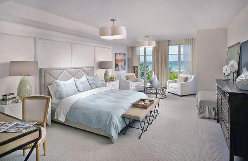 Palm Beach Shores Apartment | Elegant 3-Bedroom Oceanfront Condo With Great View