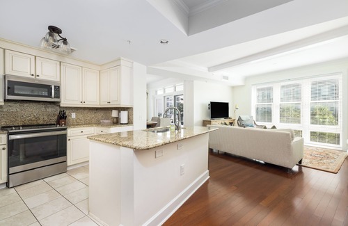 Ansonborough Condo | Elegant 3-Bedroom Condo in Historic Charleston – Steps from the Action