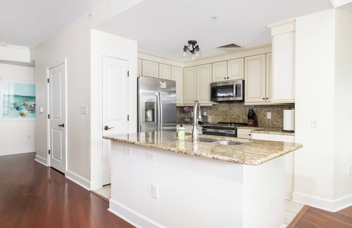Ansonborough Condo | Elegant 3-Bedroom Condo in Historic Charleston – Steps from the Action