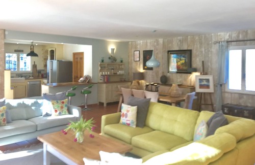 Vercoiran House | Elegant 4-bedroom villa with private pool, air conditioning and panoramic views