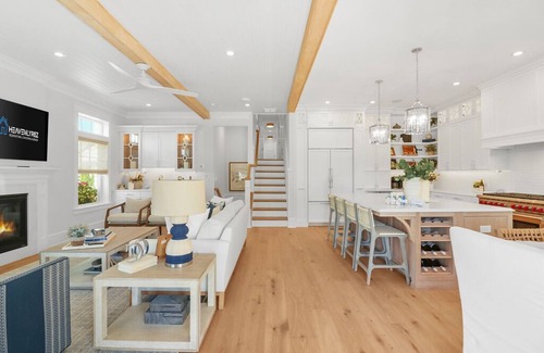 North End Condo | Elegant 6-Bedroom Condo—Garage & Porch Bliss