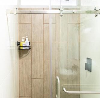 Zona 7 Apartment | Elegant and Charming near Miraflores and Tikal Futura H12