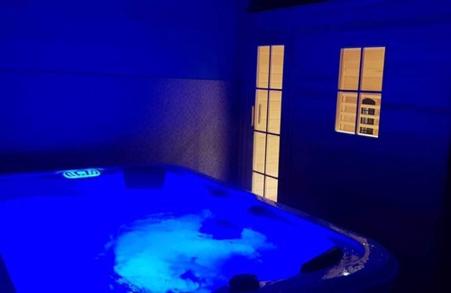 Pieve Vecchia Villa | Elegant and modern villa at 50 m from the lake with garden, swimming pool