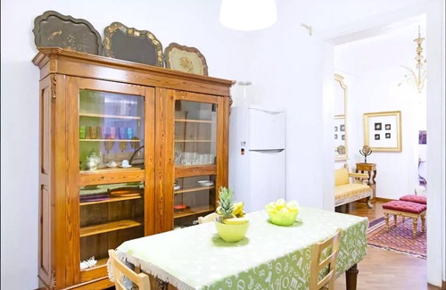 Borgo Vecchio House | Elegant apartment among the elegant streets of Palermo