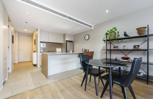 Kingston Apartment | Elegant Apartment in Kingston Foreshore