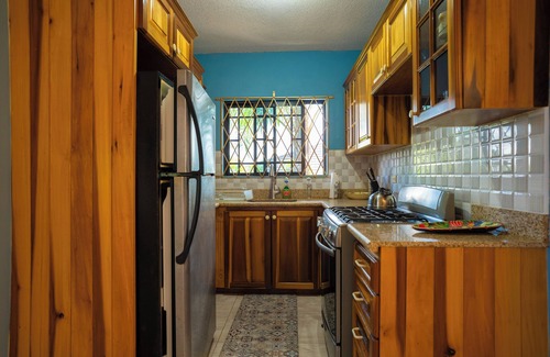 Mandeville Apartment | Elegant apartment with WiFi in safe , private area in Mandeville