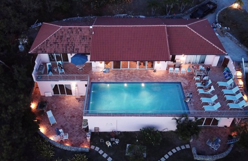 Rendezvous & Ditleff Villa | Elegant, Beautiful, Child-Friendly, Oceanfront Paradise