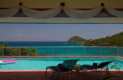 Rendezvous & Ditleff Villa | Elegant, Beautiful, Child-Friendly, Oceanfront Paradise
