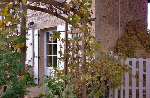 Saint-Vincent-la-Chatre Cottage | Elegant & Romantic Cottage In A Village Situated Between Two Busy Market Towns