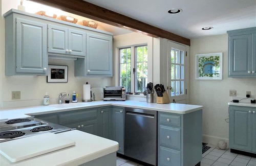 Harwich Port House | Elegant Harwich Port Home, Walk to private association beach and Village!