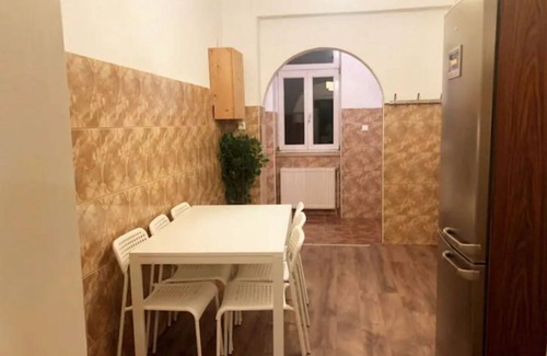 Ottakring Apartment | Elegant Haven: Stylish and Spacious 3BR Apartment