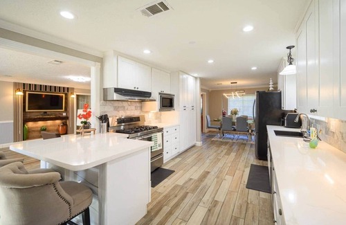 Grogan's Mill House | Elegant Luxury Retreat in the Woods with Private Pool, Close to Woodland Malls