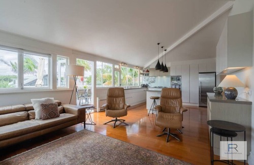 Freemans Bay Apartment | Elegant Ponsonby Villa