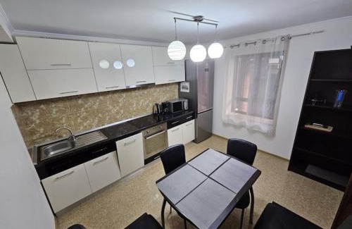 Pitesti Villa | Elegant Private Villa with 3 Bedrooms, Office, and shared courtyard, Perfect for 8 Guests
