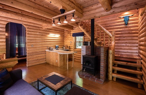 Nagano Cabin | Elegant, secluded cabin for couples & families