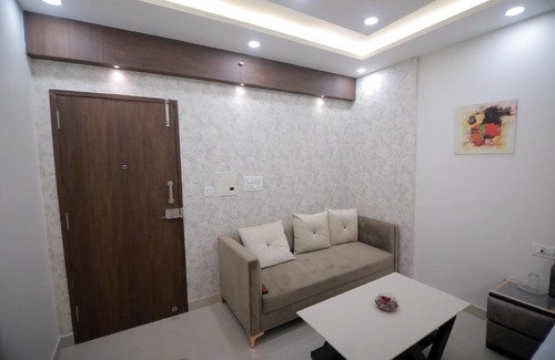 New Delhi Apartment | Elegant Studio Apartment in Central Delhi