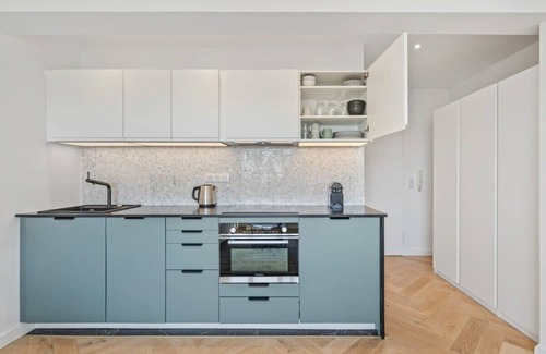 Hollerich Apartment | Elegant Studio w/High-Speed WiFi & Full Kitchen