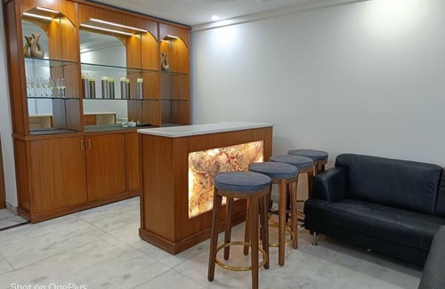 New Delhi Apartment | Elegant/Stunning 3 BHK Apt in Connaught Place