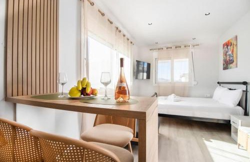 Agios Dimitrios Apartment | Elegant Suite near Beach 6