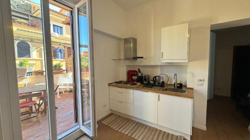 Trionfale Apartment | Elegant suite near the Vatican