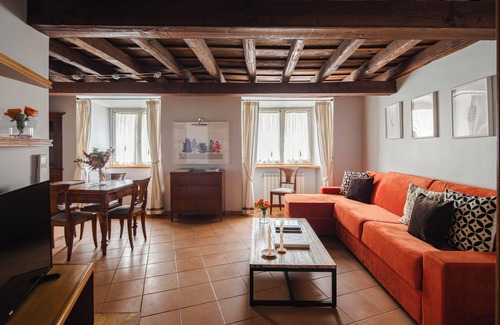 Rione VII Regola Apartment | Elegant superior suite in the very heart of Rome. Perfect for a family!