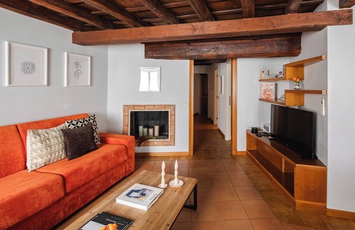 Rione VII Regola Apartment | Elegant superior suite in the very heart of Rome. Perfect for a family!