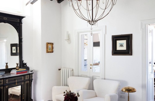 Rione VII Regola Apartment | Elegant two bedroom apartment with the most beautiful view of Rome’s rooftops