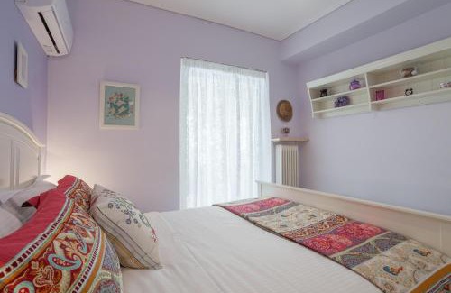 Athens Apartment | Elegant Two-Bedroom Residence- Athens Cozy Gem - 300Mbps Internet - 10 min to Acropolis by subway