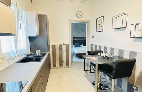 Saliceta San Giuliano Bed & Breakfast | Elegant two-room apartment near the historic center with Reserved Parking and breakfast