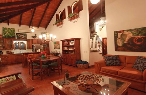 Tamarindo Villa | Elegant two-story villa, Casa Fandango, Playa Tamarindo and Play Langosta