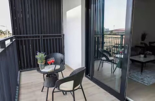 Abu Dhabi Apartment | Elegant2BR Yas Island Luxe Stay near Ferrari World