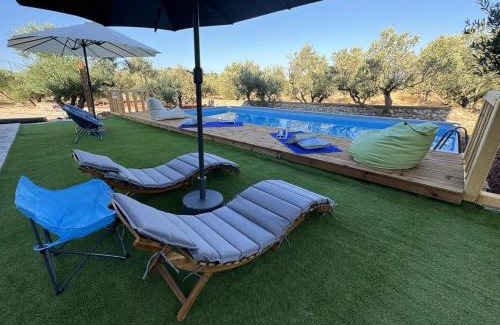 Omales House | Elements of Diros