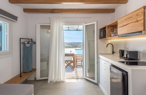 Milos House | Elements of Milos