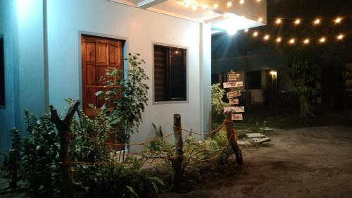 Daanbantayan House | ELEN INN - Malapascua Island - Private Fan room with shared bathroom #5