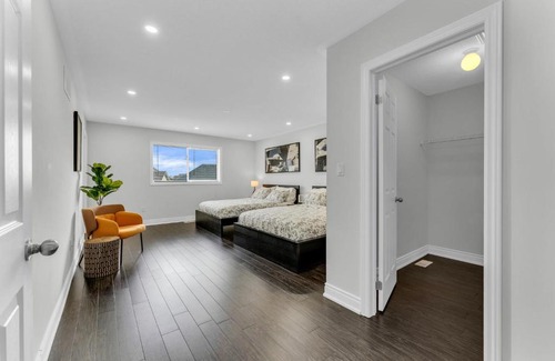 Durham Region House | Elevate Your Family Getaway in Oshawa with the brand new Luxury Villa