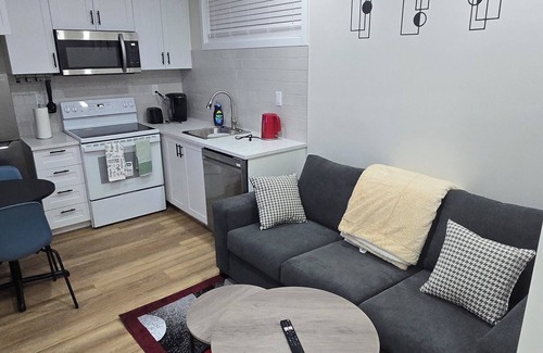 Saskatoon House | ELI'S NEST