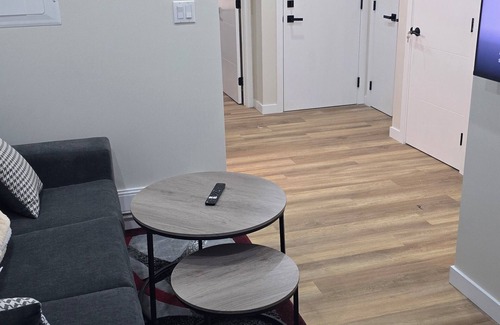 Saskatoon House | ELI'S NEST