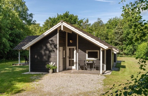 Hou House | "Elita" - 1.7km from the sea by Interhome