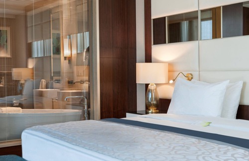 Halkali Hotel | Elite World Grand Istanbul Basın Ekspres