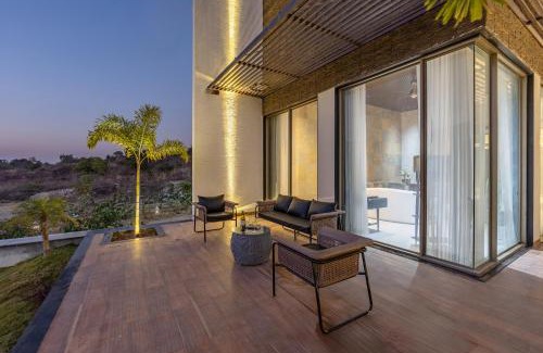 Bedla Villa | ELIVAAS Prive 5 BHK Kvanya Mansion with Pvt Pool & Home Theater