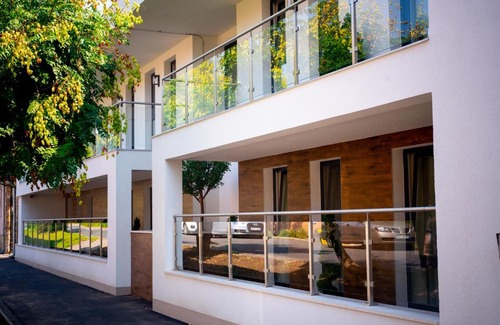 Nyirbator Bed & Breakfast | Elixír Panzió