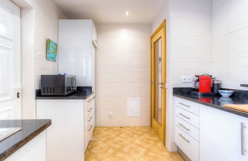 Carvoeiro Apartment | Elizabeth Modern Apartment in the Heart of the City