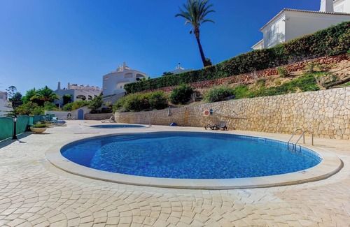 Carvoeiro Apartment | Elizabeth Modern Apartment in the Heart of the City