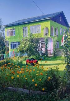 Srinagar House | Elizabeth paying guest house Tangmarg gulmarg