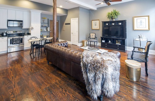 Historic District - North Condo | Ellis Square Place-City Market Central-King Bed!