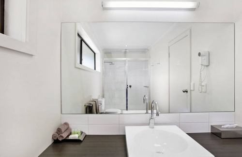 Warrnambool Hotel | Elm Tree Motel