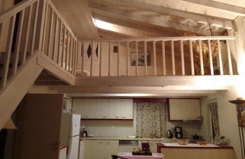 Achinos House | Eloise